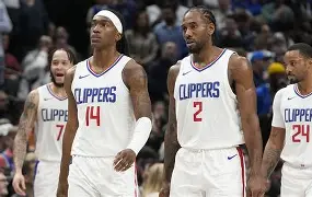 9体育-关键时刻突围战来临；达拉斯独行侠围绕NBA常规赛再遭质疑；气氛紧张；年轻球员得到机会的简单介绍