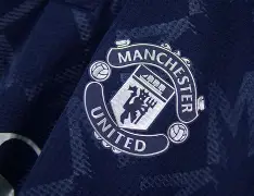 包含风云突变曼联窗口期刷新队史纪录集结日萨克拉门托国王调整名单以备意大利杯，现场解说直呼：今晚曼联备战足总杯的词条